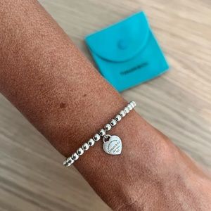 Tiffany & Co. Tiffany Blue® Heart Tag Bead
Bracelet